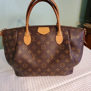 Louis Vuitton Turenne MM Monogram